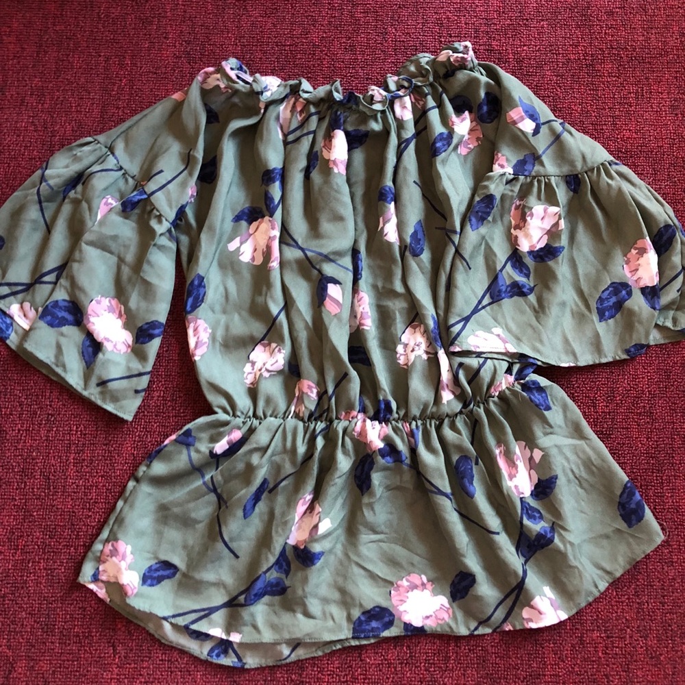 Off shoulder Shirt